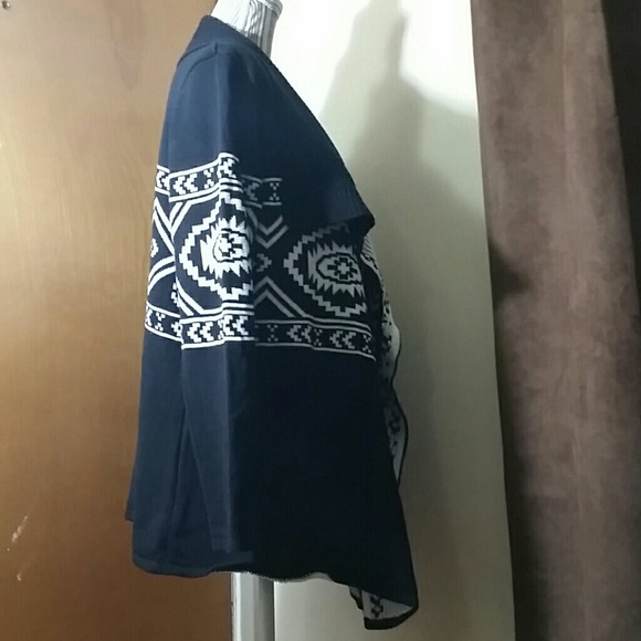 Retro Threads (Large) - Picture 6 of 7